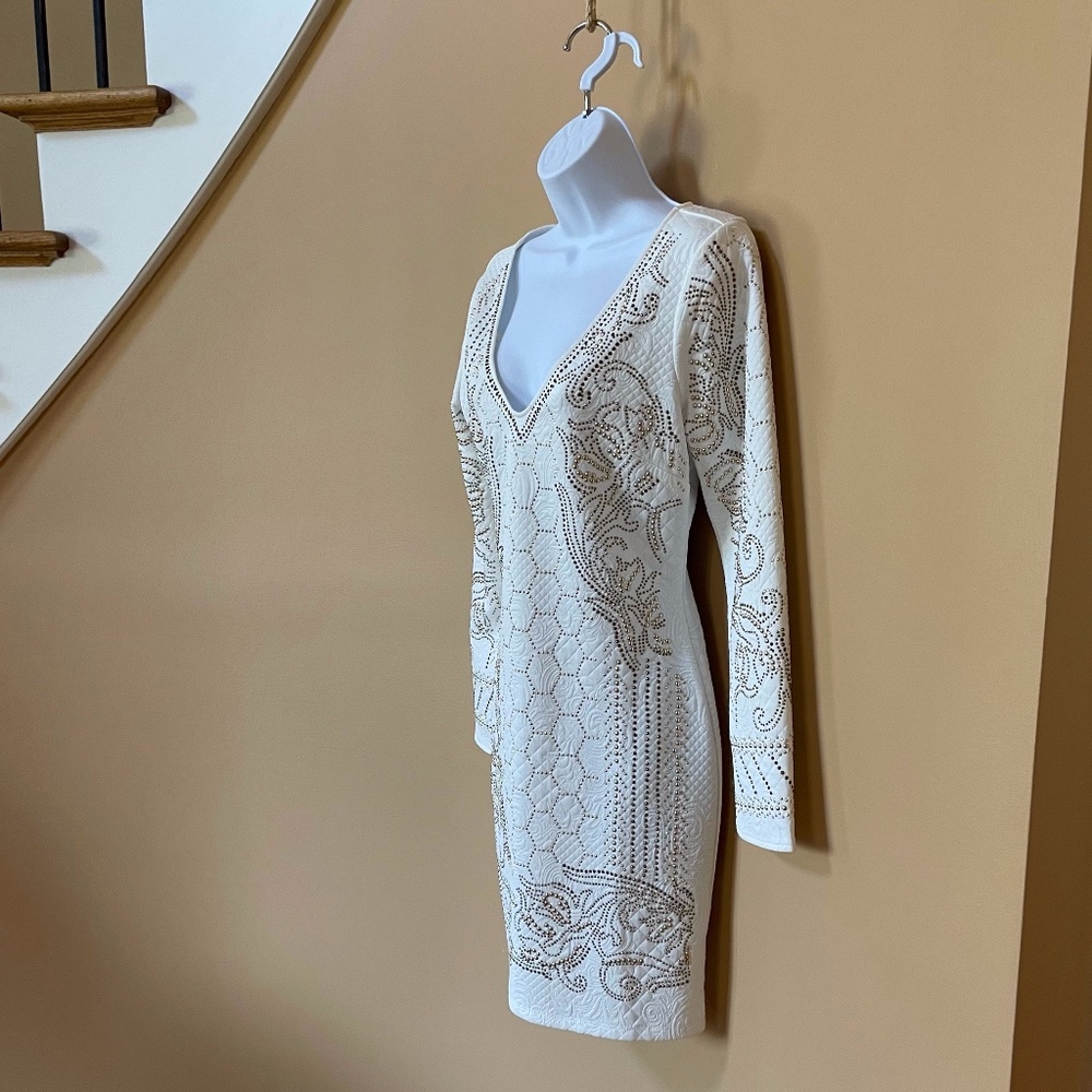 NWOT Venus white knee length dress w sleeves, s 10